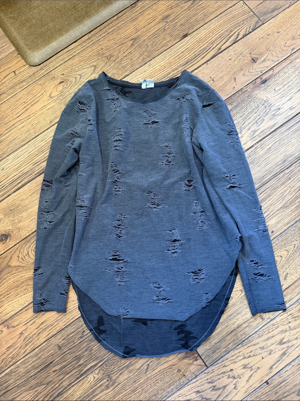 Divided Women's Distressed Scoop-Neck Sweater - Charcoal Gray